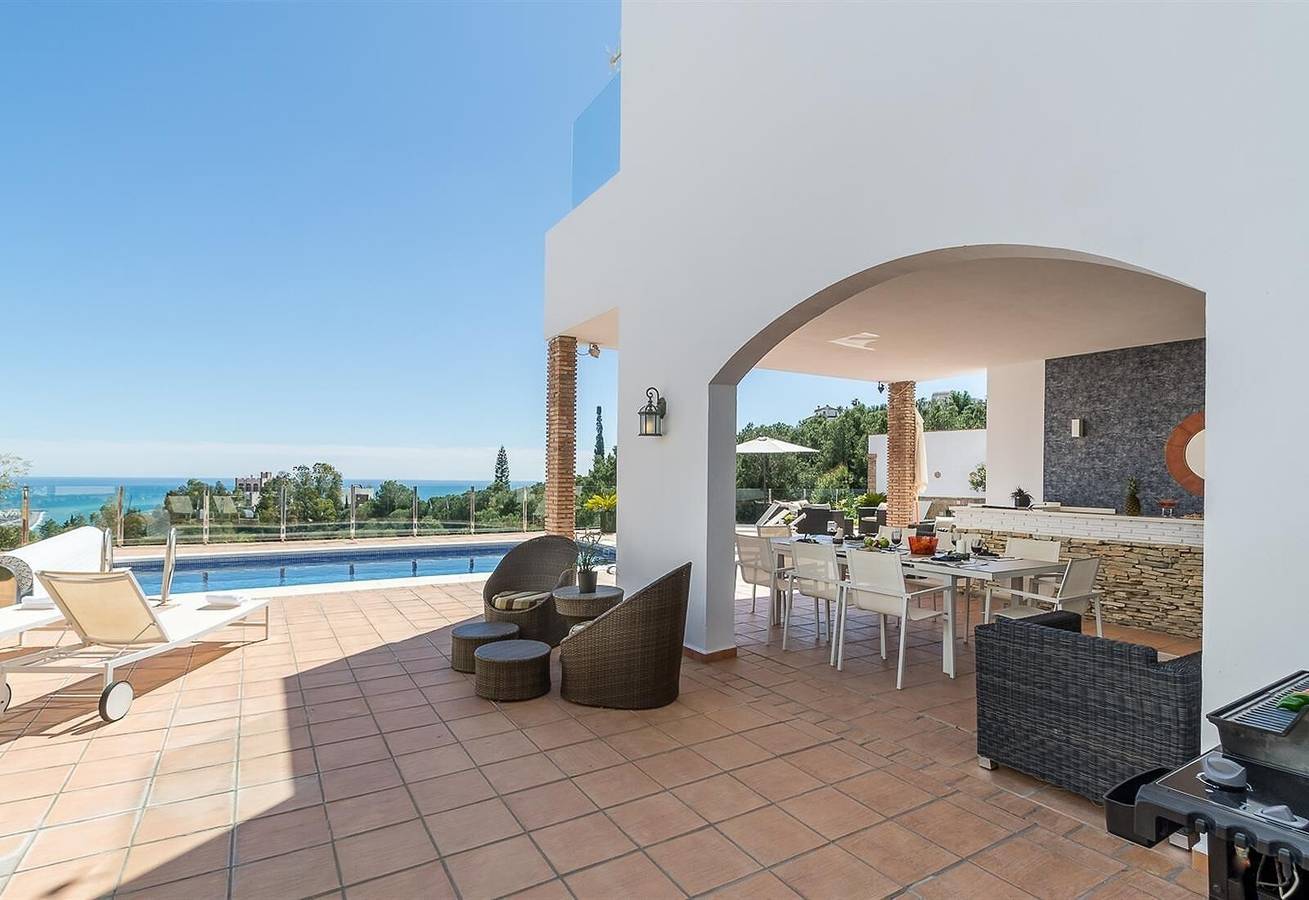 Moradia 'Villa Bosque Mar' com Vista Mar, Wi-Fi e Ar Condicionado in Monte de los Almendros, Salobreña