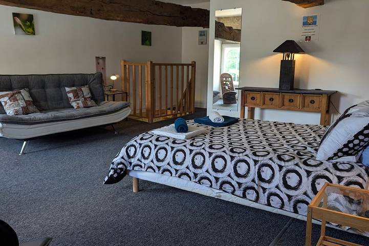Location de vacances pour 4 personnes, avec jardin et jacuzzi, animaux acceptés à Tréfumel - 3