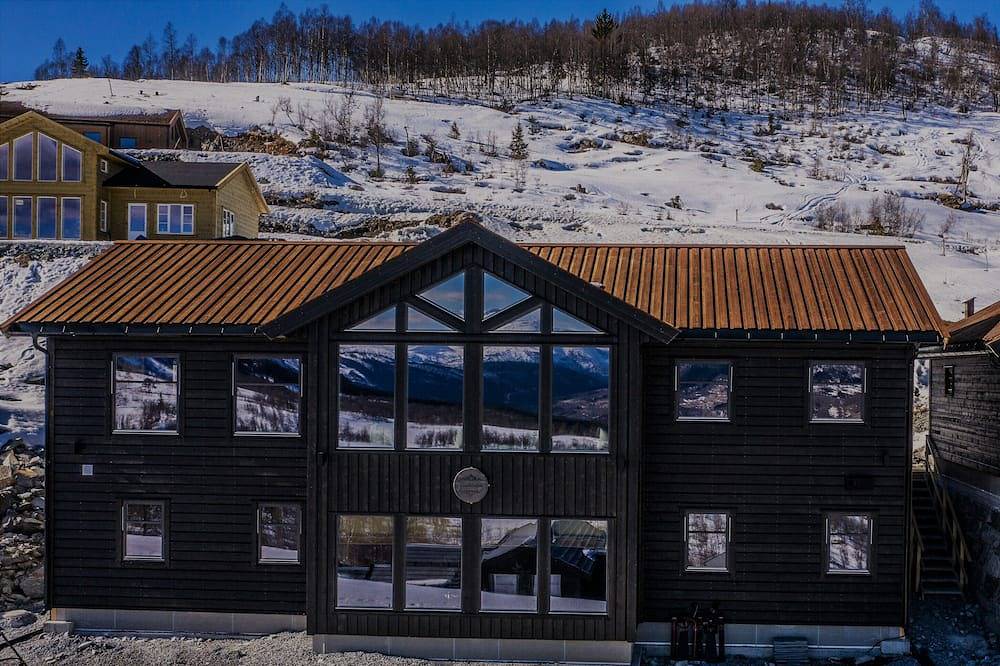 Ganze Wohnung, Timblalodgen, neues luxuriöses Häuschen. Wohnung, 2. Etage in Sogndal
