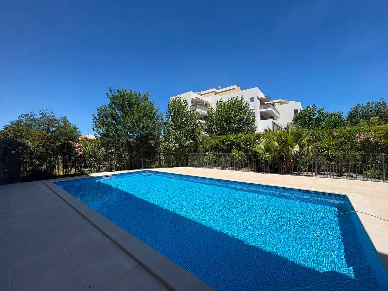 Appartement entier, Appartement T3 avec grande terrasse et vue sur les Albères in Côte Vermeille, Argelès-sur-Mer