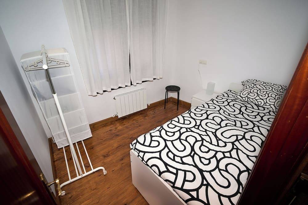Quaint downtown house in charming Pravia in Pravia, Costa Verde