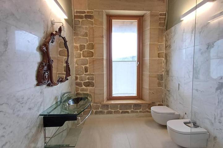 Location de vacances pour 5 personnes, avec terrasse et jardin à Ea - 3