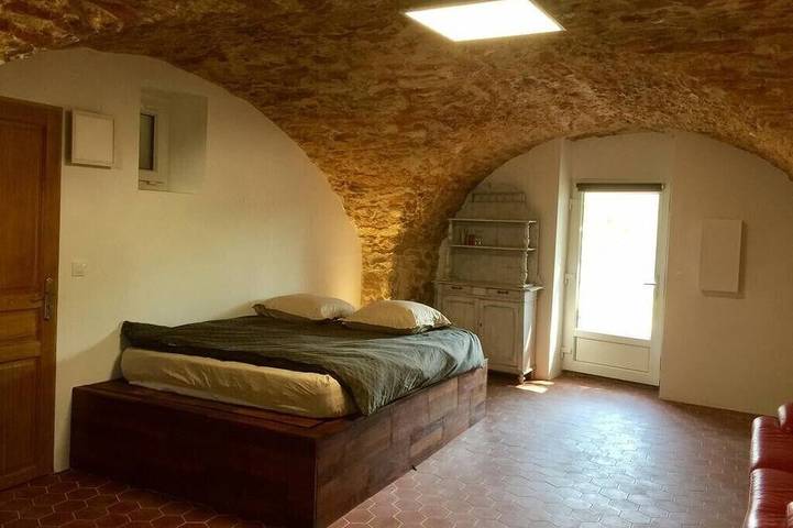 Gîte pour 2 personnes, avec jardin à Bagnols-sur-Cèze - 2