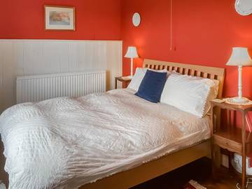 Vacation Rental for 4 Guests in Cornwall, South West England, Picture 3