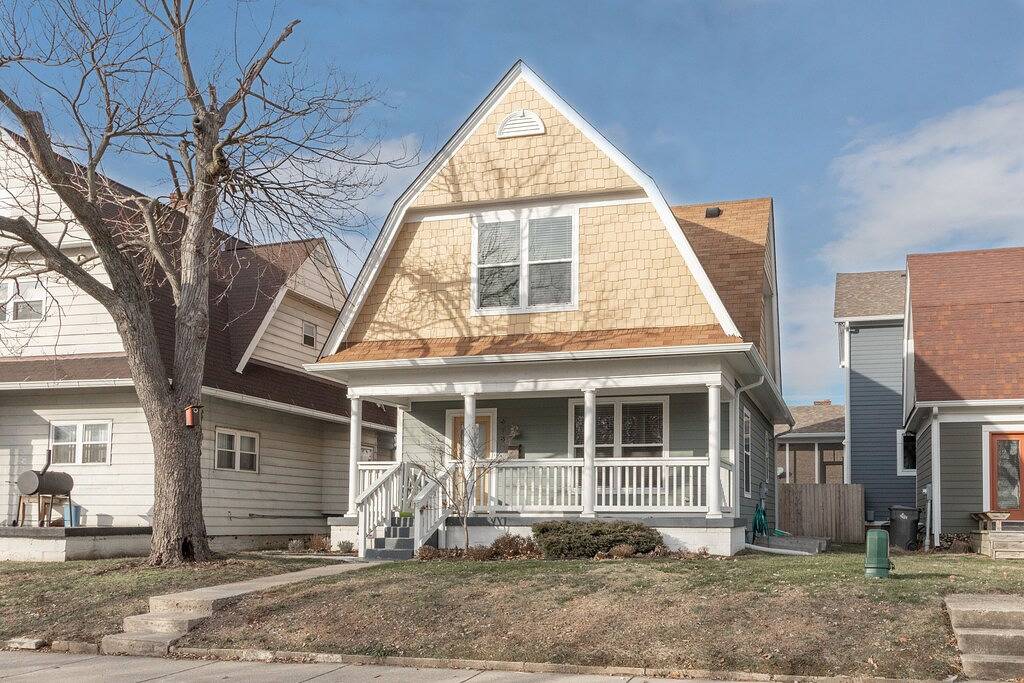 Modern Home in a prestigious downtown neighborhood in Indianapolis, Indiana