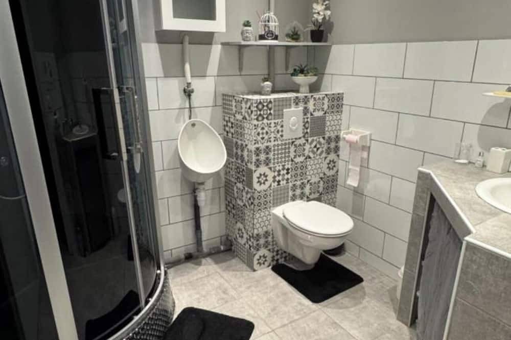 Ganze Wohnung, Chez Isa - apartment with pool and jacuzzi in Gigean, Côte d'Améthyste