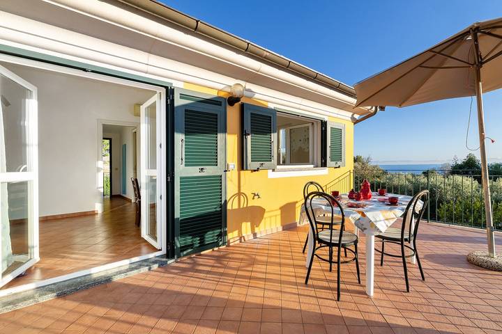 Agriturismo per 4 persone, con Balcone e Giardino in Provincia di Savona