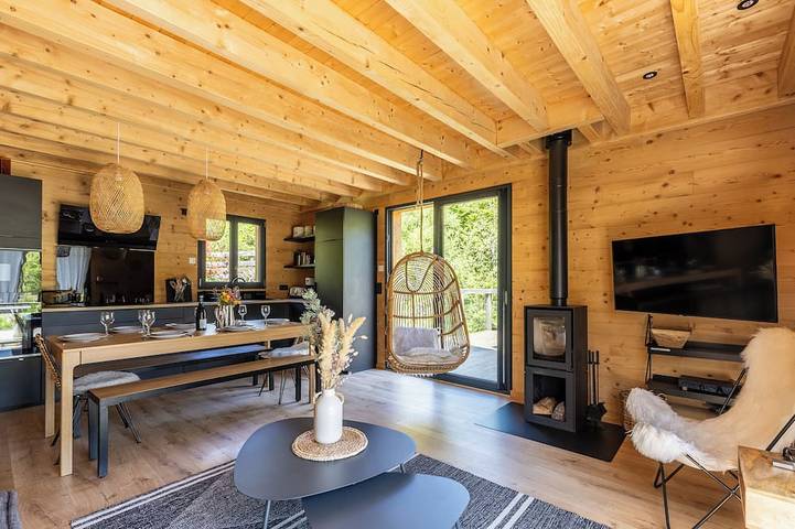 Maison pour 9 personnes, avec terrasse à Murol