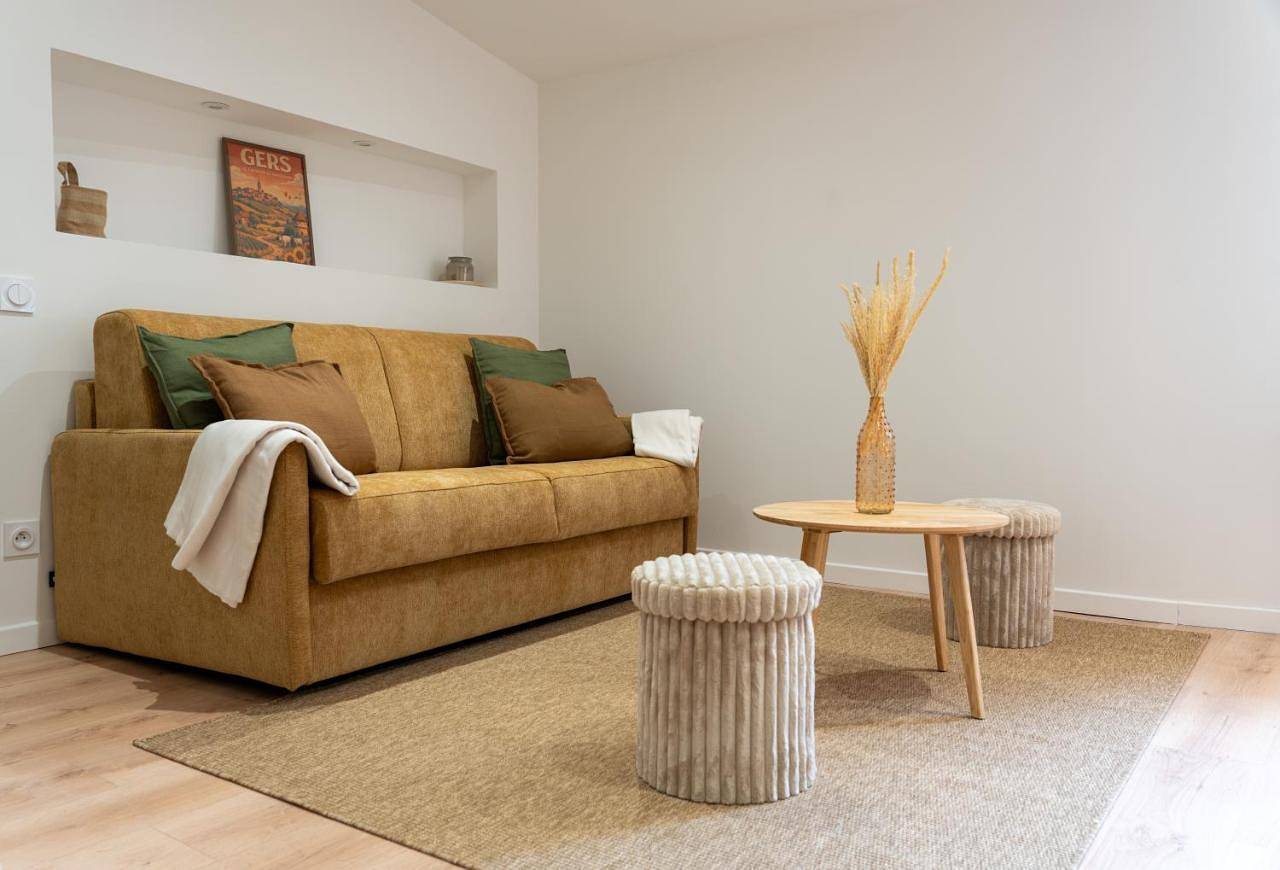 Appartement entier, Studio au Cœur Historique d'Auch - Rue Piétonne, Clim & Parking proche in Auch, Gers
