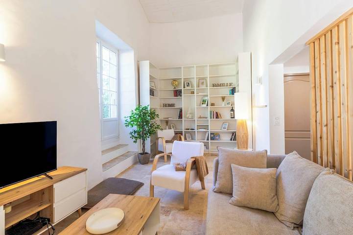 Location de vacances pour 6 personnes, avec jardin à Villetoureix