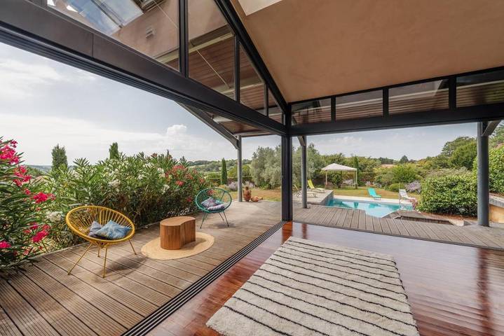 Location de vacances pour 14 personnes, avec piscine et vue ainsi que jardin et sauna, animaux acceptés à Capdenac - 2