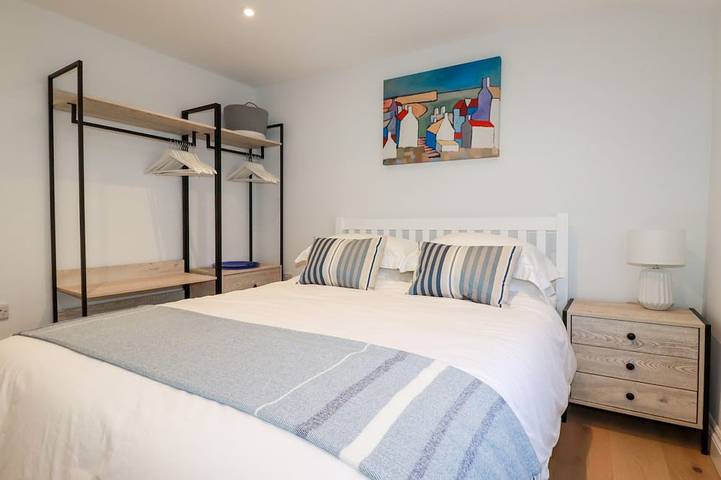 Beach Cottage, romantic, luxury holiday cottage in Cadgwith in Kynance Cove, Cadgwith