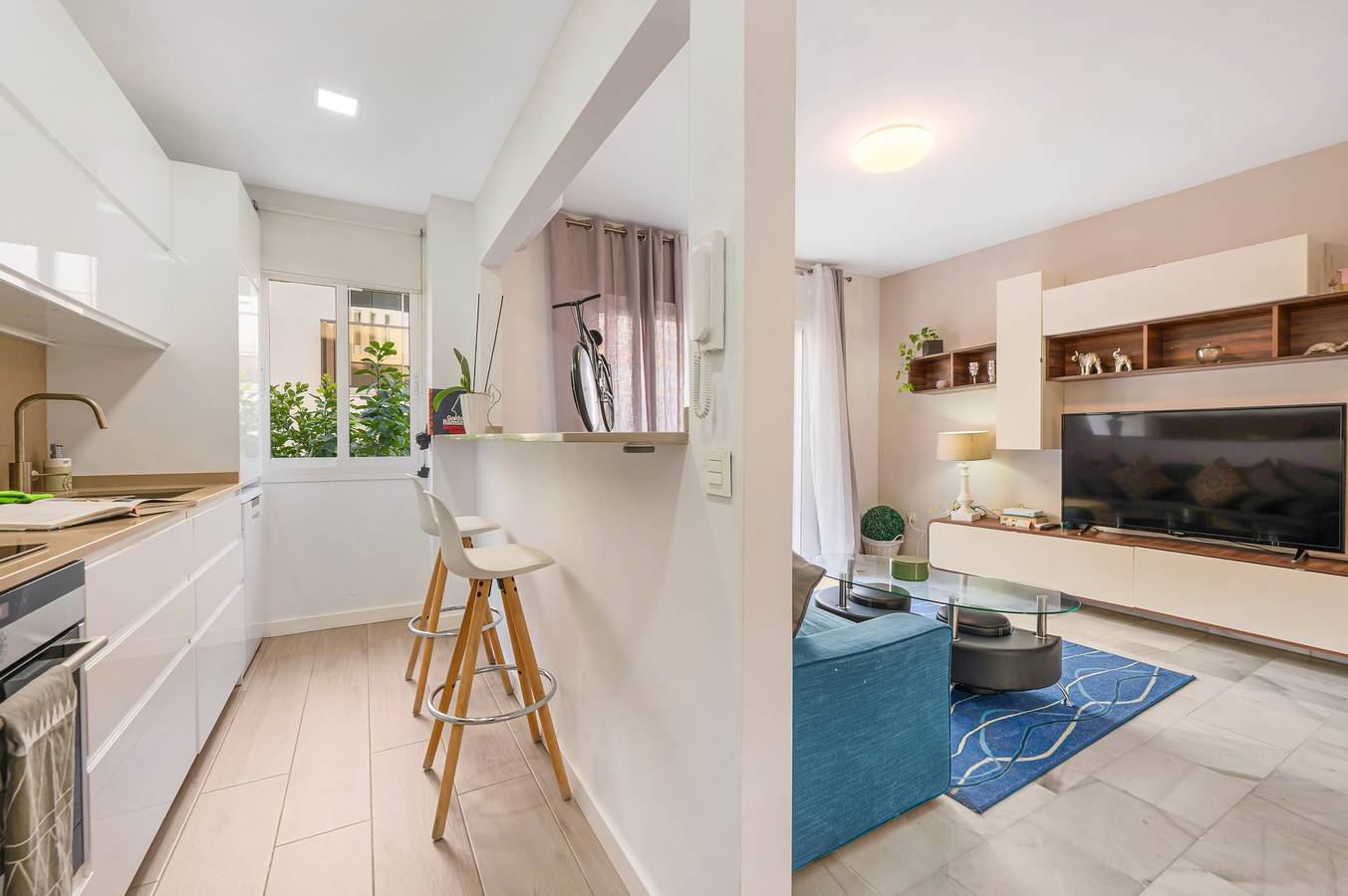 Appartement entier, Appartement "Capitan 2 Centro" avec terrasse privée, Wi-Fi et climatisation in Fuengirola Centre, Fuengirola