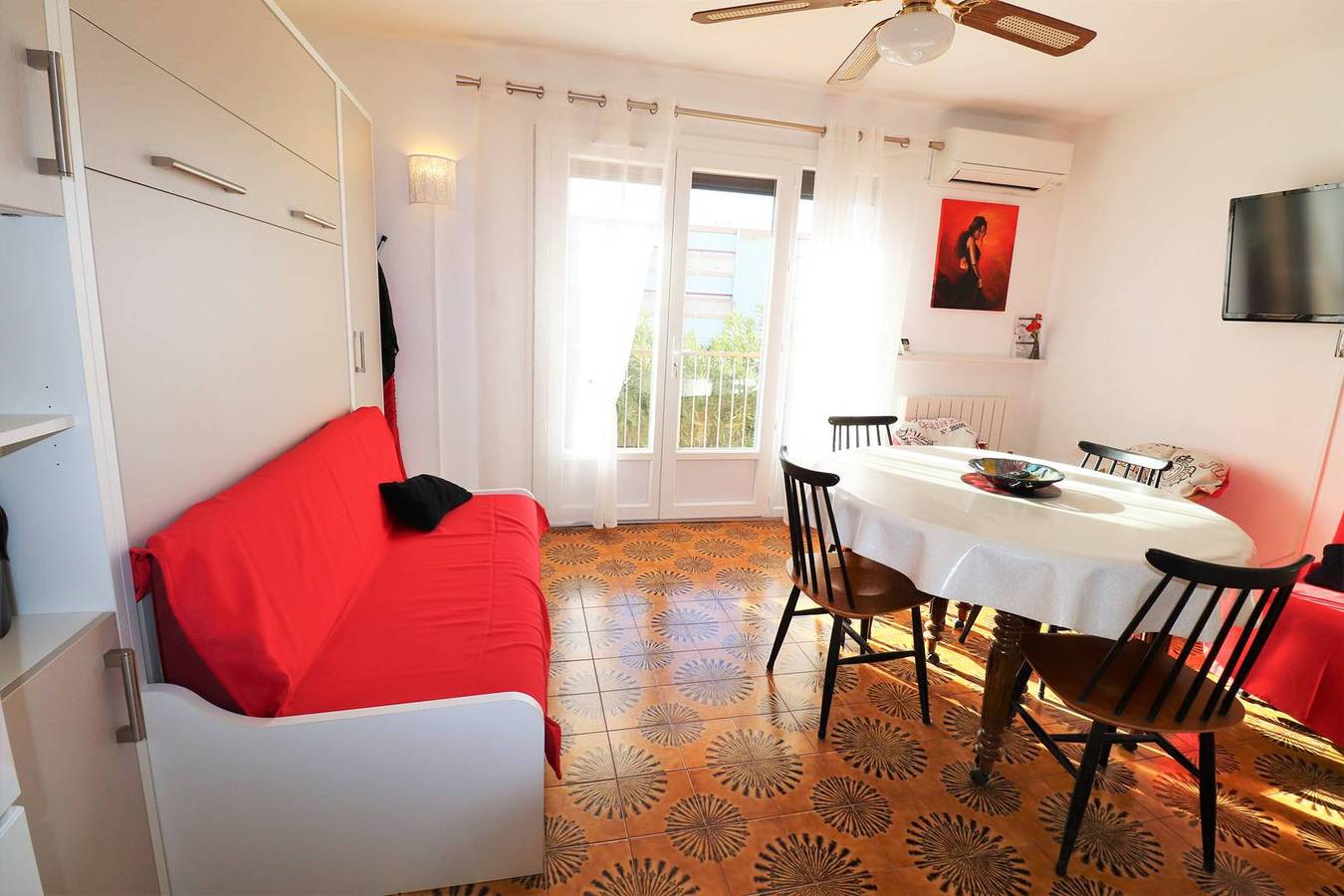 Studio entier, Grand studio 4 personnes 350m mer clim parking in Le Grau-du-Roi, Côte d'Améthyste