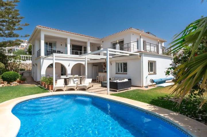Villa for 10 people, with sauna and garden as well as balcony in Fuengirola