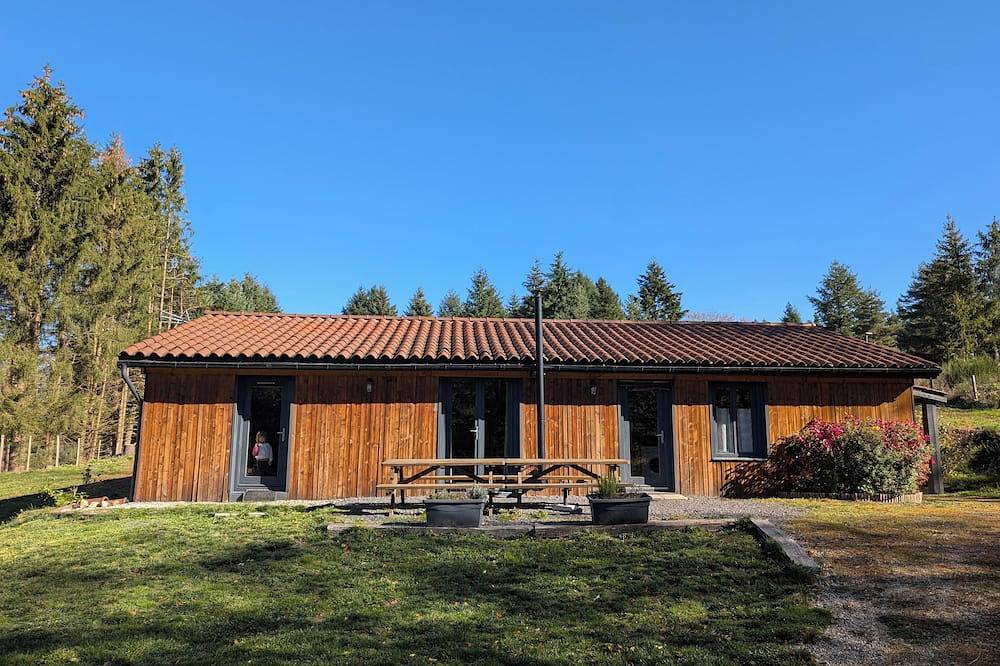 Lakeside Cottage in the Heart of Nature in Le Lac-d'Issarlès, Ardèche