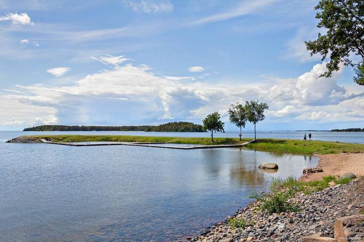 Camping für 6 Personen, mit Terrasse und Seeblick sowie Ausblick in Värmland