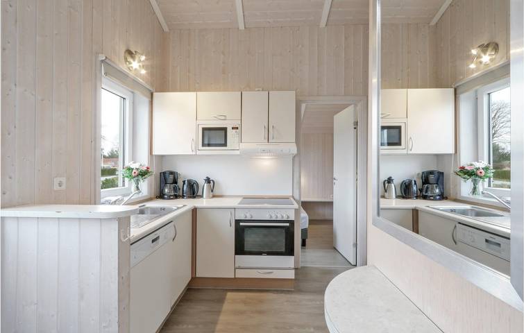 Ferienhaus für 8 Personen, mit Whirlpool und Sauna sowie Garten und Terrasse in Travemünde - 4