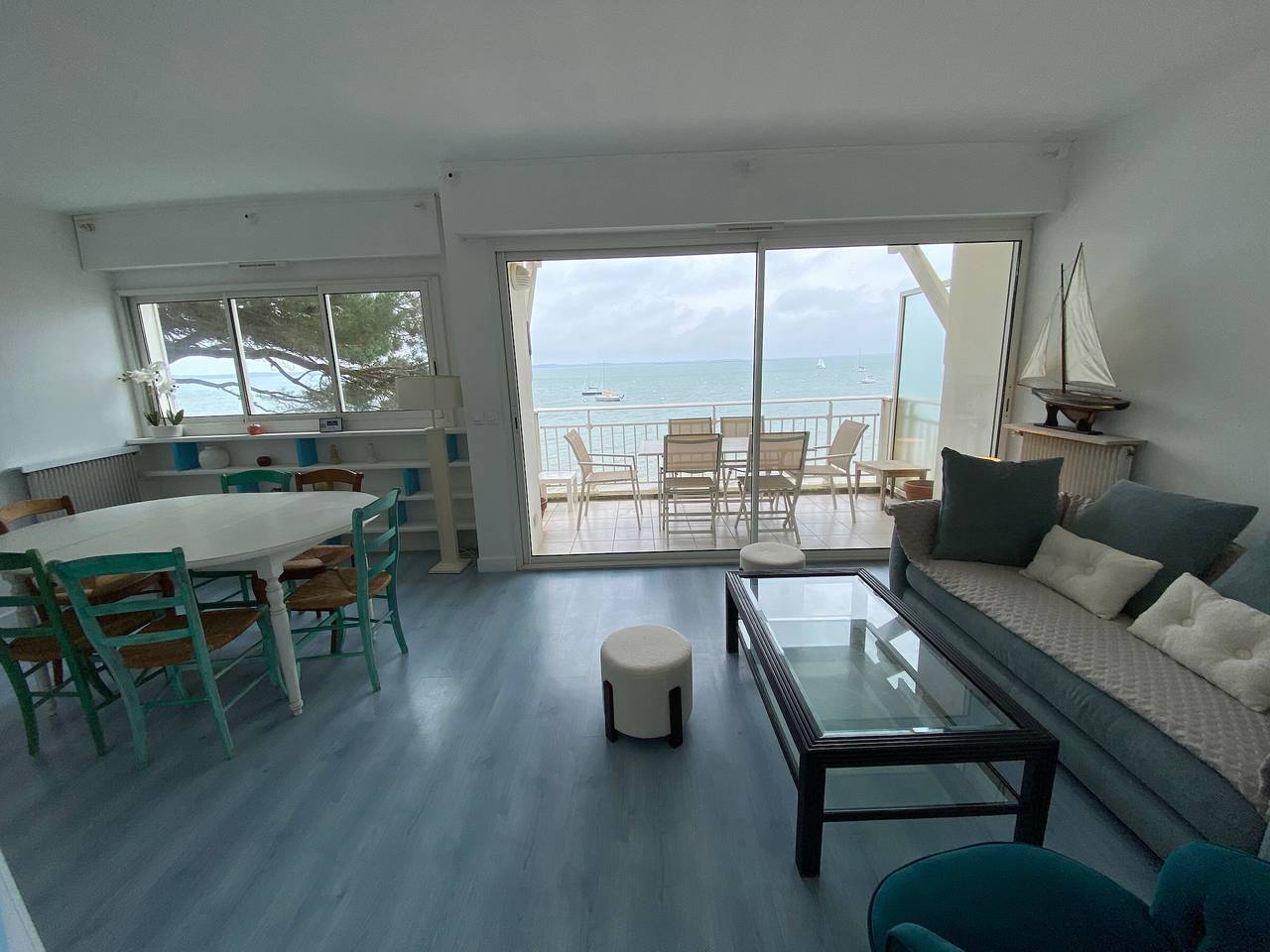 Appartement entier, Appartement T3 en bord de mer avec parking sécurisé et Wifi in Arcachon, Région d'Arcachon