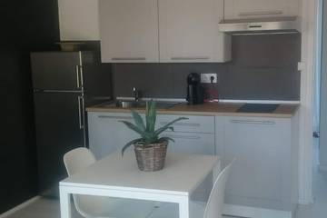 Gîte pour 2 personnes, avec jardin et terrasse dans Plage des Demoiselles