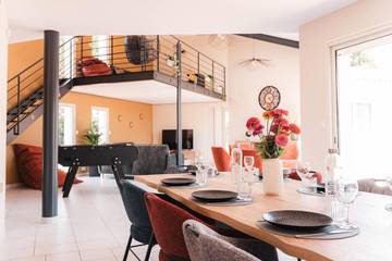 Location de vacances pour 8 personnes, avec jardin à Sainte-Hermine