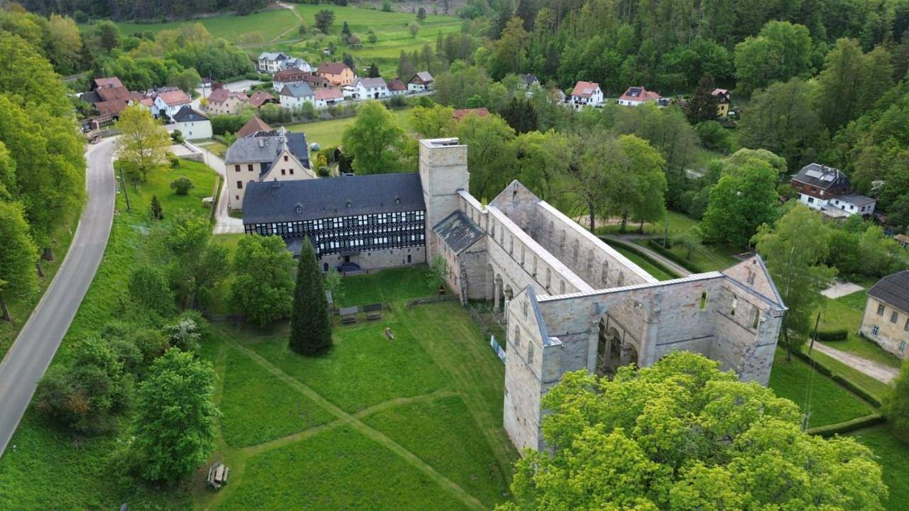 Ganze Wohnung, Fewo an der Klosterruine Paulinzella mit kostenfreien Parkplatz und Wlan in Königsee-Rottenbach, Ostthüringen