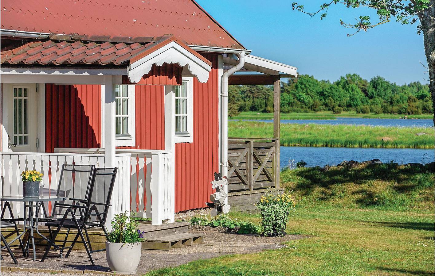 Holiday home for 4 people with garden in Swedish Baltic Sea