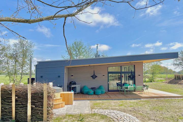 Ferienhaus für 5 Personen, mit Whirlpool und Terrasse sowie Garten und Sauna