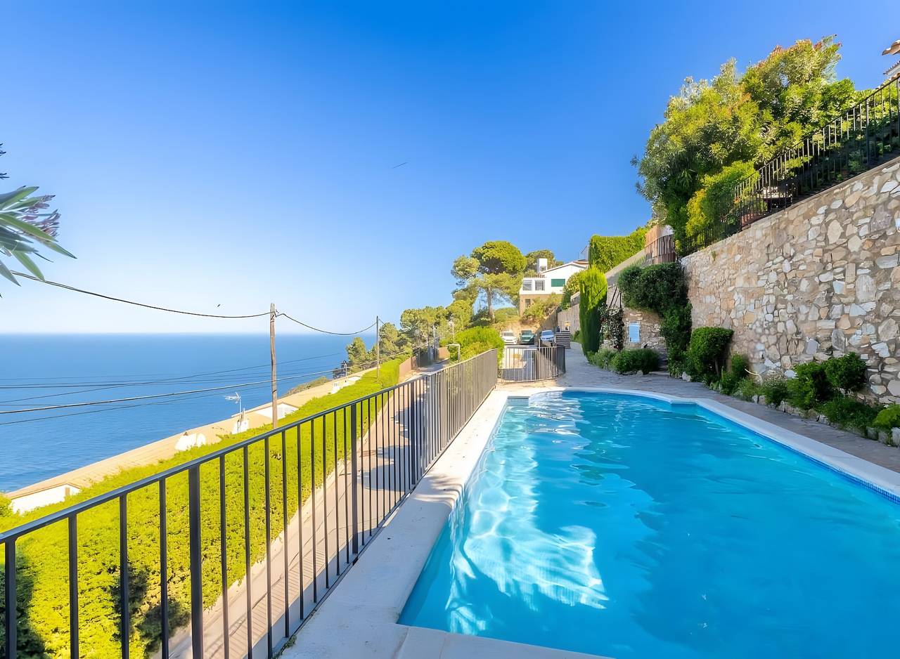 Apartamento entero, Sol y Mar 8 Apartamento con vistas espectaculares al mar en la mejor zona de Begur in sa Tuna, Begur