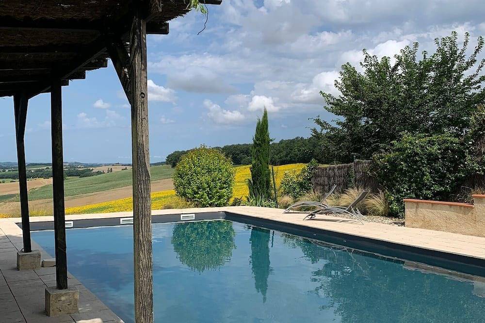 Les 5 Terrasses -  Vue imprenable - piscine privée - Promo -10 % Juin/Juillet 26 in La Sauvetat, Gers