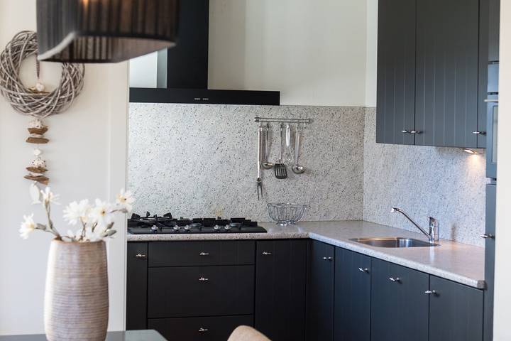 Ferienhaus für 4 Personen, mit Balkon/Terrasse und Terrasse sowie Whirlpool und Garten in Friesland - 4