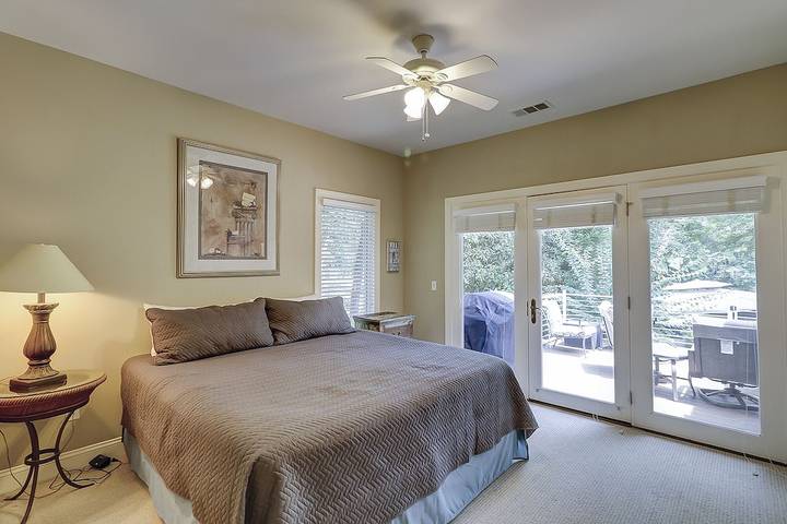 Vacation home for 12 people, with terrace and pool, with pets in Hilton Head Island