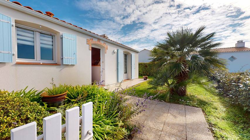Location de vacances pour 4 personnes, avec jardin et terrasse dans La Grande plage (Saint-Gilles-Croix-de-Vie) - 2