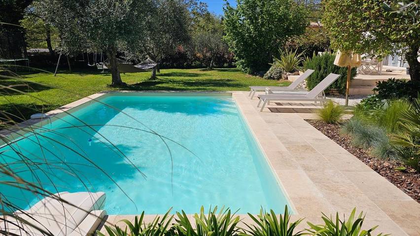 Maison d’hôte pour 2 personnes, avec jardin ainsi que terrasse et piscine