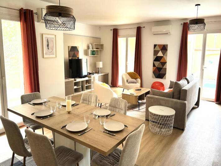 Location de vacances pour 8 personnes, avec piscine et jardin à Villeneuve-de-la-Raho