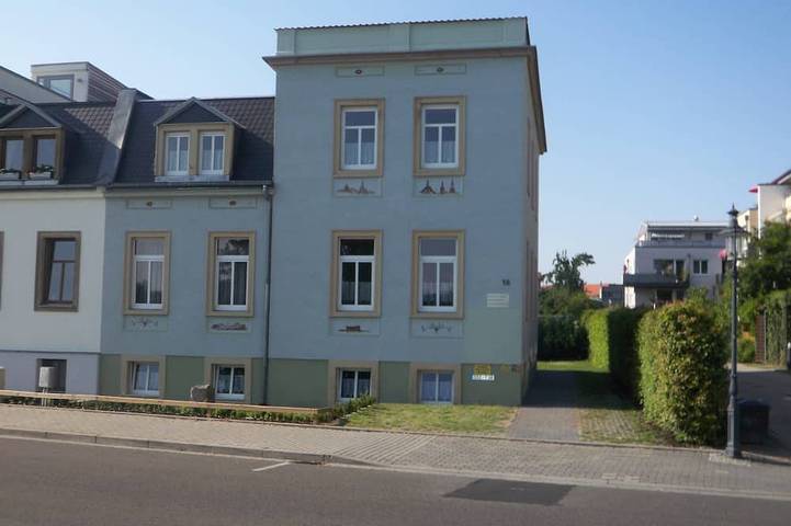 Ferienwohnung für 3 Personen, mit Garten und Balkon in Pieschen (Dresden)