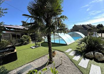 Maison d’hôte pour 7 personnes, avec jacuzzi ainsi que jardin et piscine, adapté aux familles à Mosnes