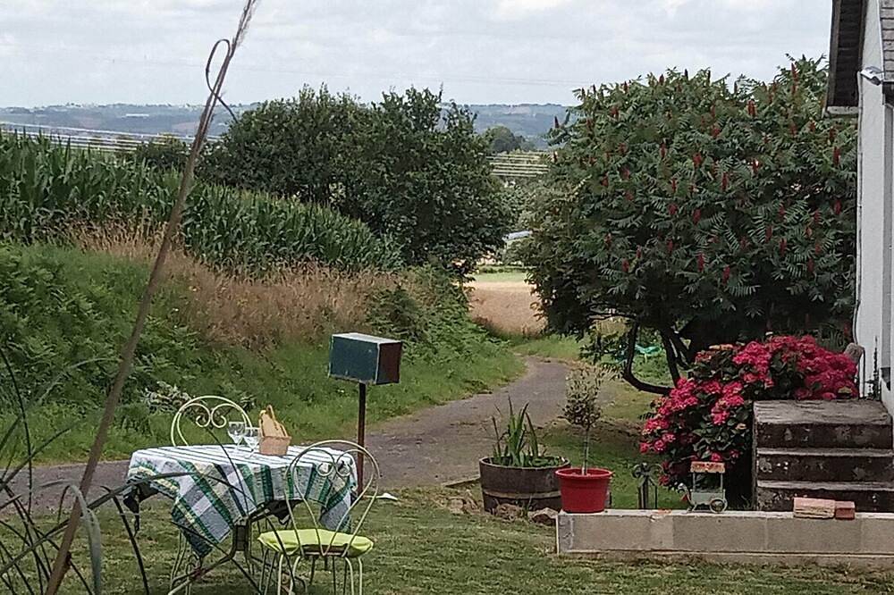 Farm stay near to tourist attractions pets welcome in Lapenty, Avranches region