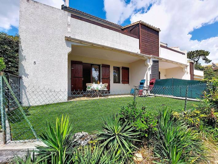 Gîte pour 4 personnes, avec jardin dans Plage du Platin - 2