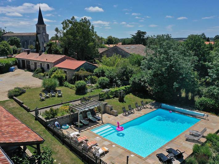 Gîte pour 5 personnes, avec piscine ainsi que jardin et terrasse, animaux acceptés - 1