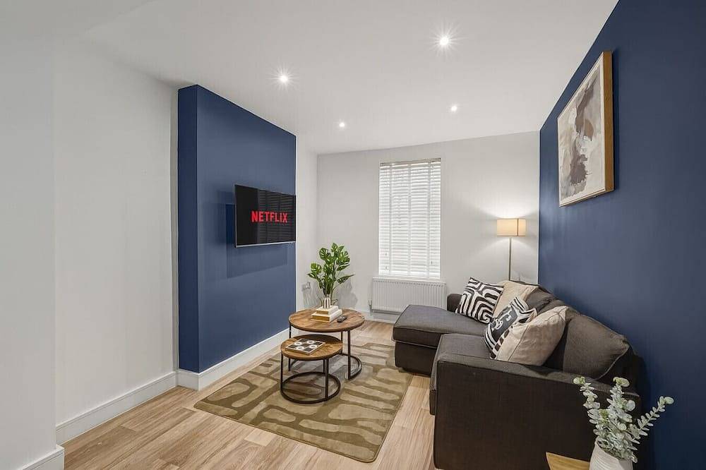 Contemporary House • Near the High Street • Free Parking • Fast Wifi  • Smart Tv  • Yoko Property in Milton Keynes, Südostengland