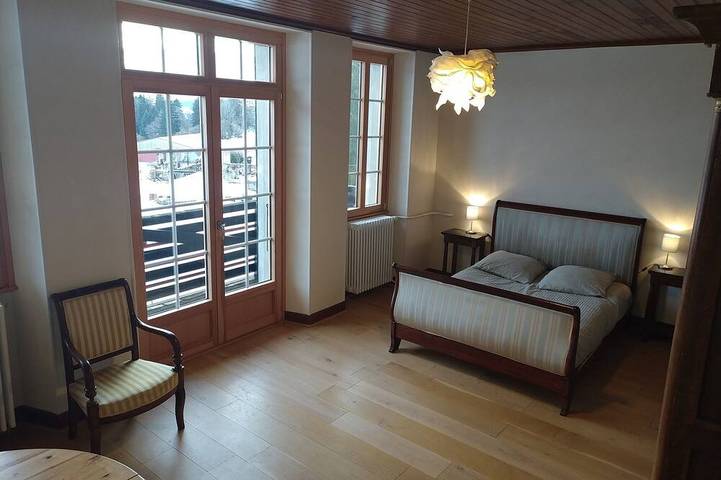 Gîte pour 10 personnes, avec jardin et balcon dans Damprichard - 3