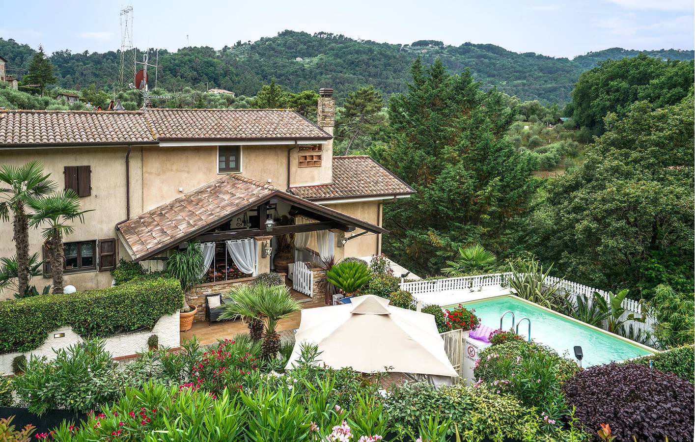 Feriehus for 4 personer med terrasse in Camaiore, Maremma Kysten