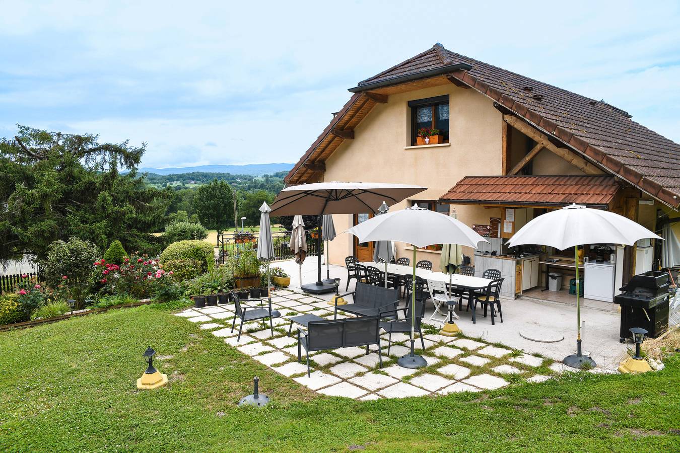 Holiday Home 'L'orée Du Bois' with Mountain View, Wi-Fi and Air Conditioning in Yenne, Chambéry region