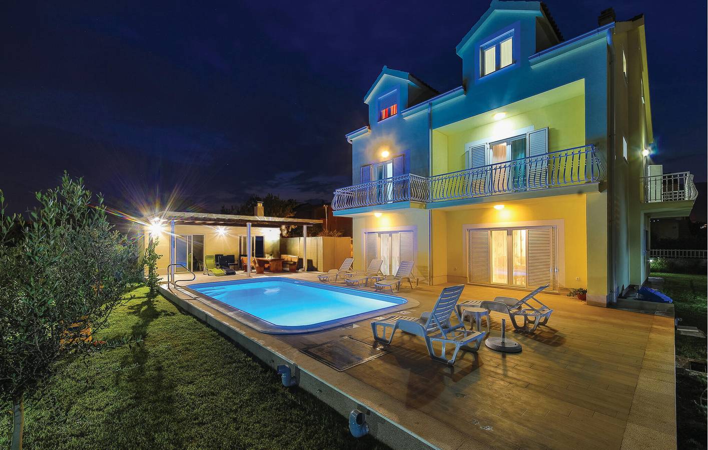 Ferienhaus für 12 Personen mit Sauna in Kastel Novi, Kaštela