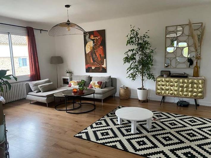 Location de vacances pour 7 personnes, avec jardin à Allègre-les-Fumades