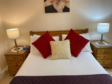 Bed and breakfast for 2 people in Canterbury