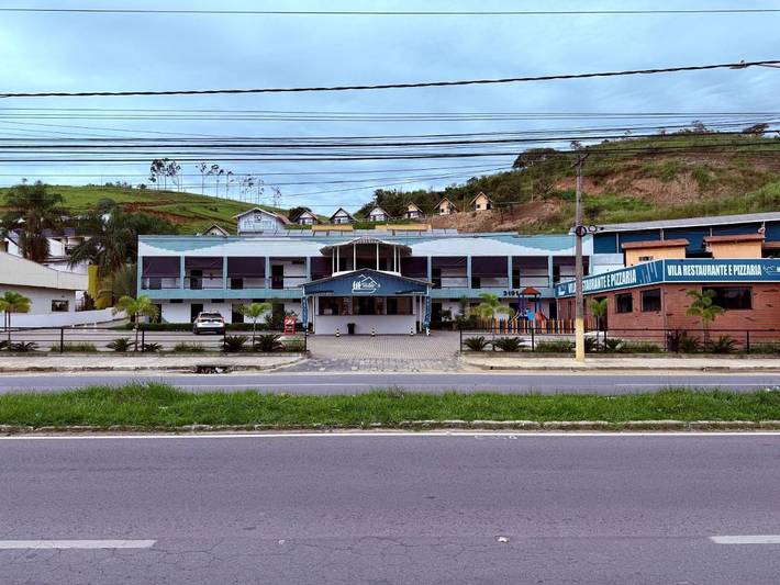 Pousadas para 2 pessoas, com piscina e jardim em Aparecida