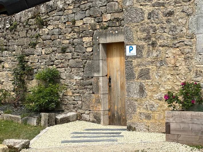 Location de vacances pour 4 personnes, avec vue et jardin à Salles-la-Source - 4