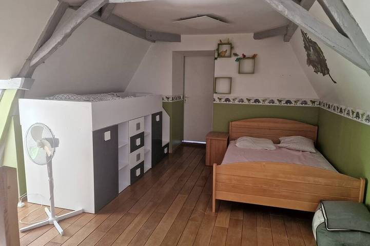 Location de vacances pour 10 personnes, avec jardin et piscine, animaux acceptés à Journiac - 4